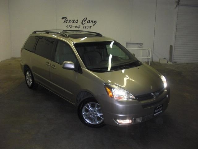 2005 Toyota Sienna 2500 HD 4X4 REG CAB