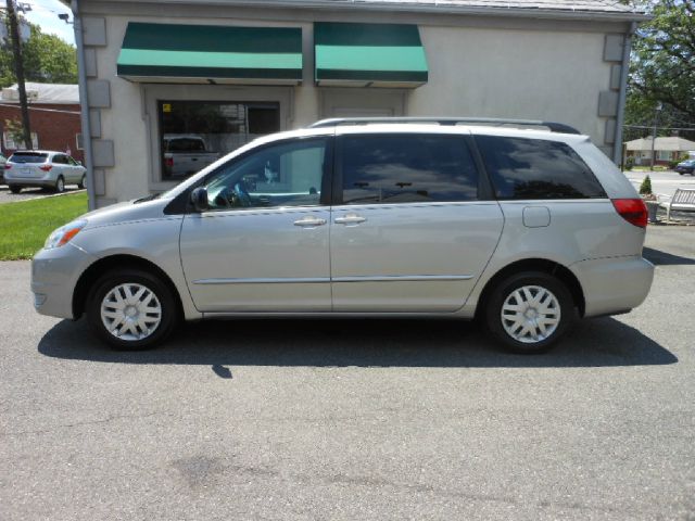 2005 Toyota Sienna S 2WD 4-spd AT