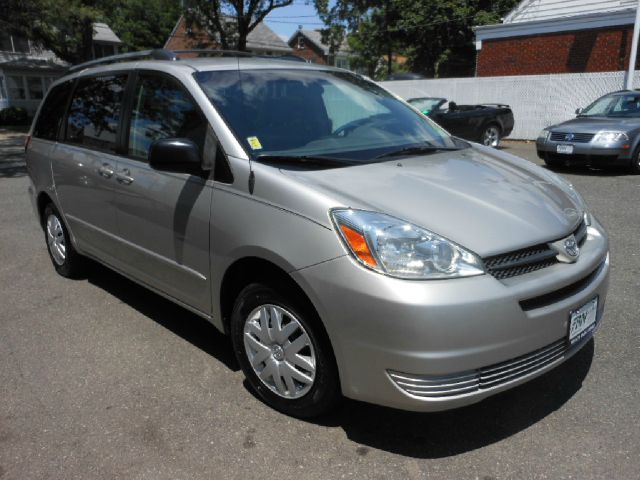 2005 Toyota Sienna S 2WD 4-spd AT