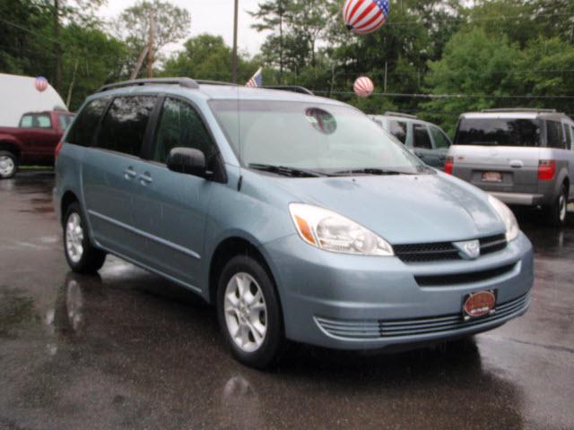 2005 Toyota Sienna X