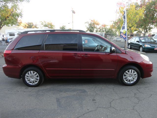 2005 Toyota Sienna S 2WD 4-spd AT