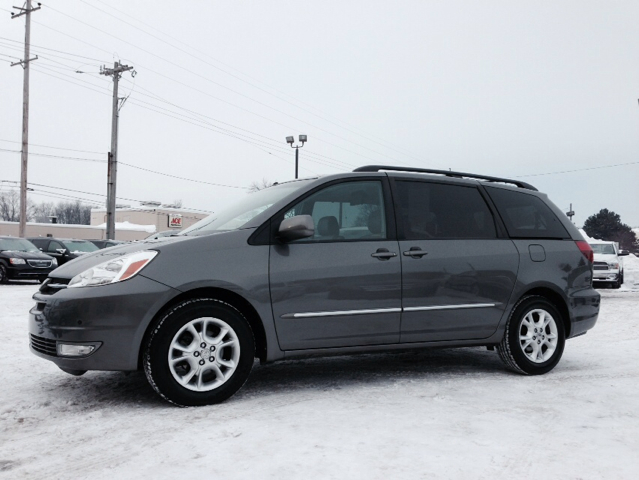 2005 Toyota Sienna Eddie Bauer 4x4