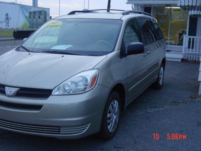 2005 Toyota Sienna X