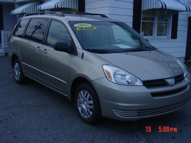 2005 Toyota Sienna X