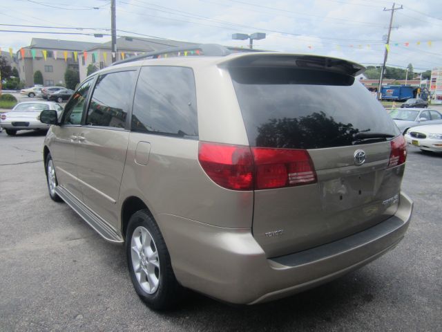 2005 Toyota Sienna 4.6L XLT Sport