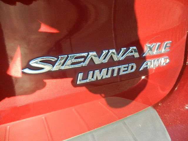 2005 Toyota Sienna XLT 4.6L 4WD