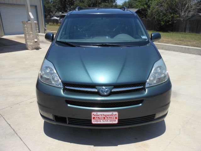 2005 Toyota Sienna Eddie Bauer 4x4