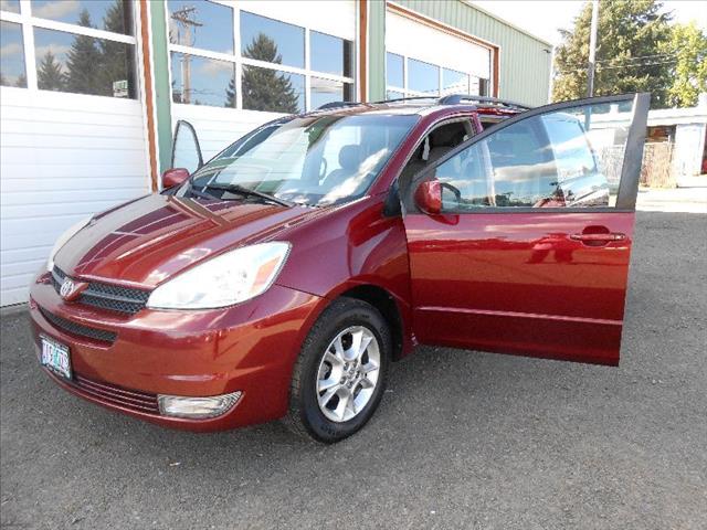 2005 Toyota Sienna Eddie Bauer 4x4