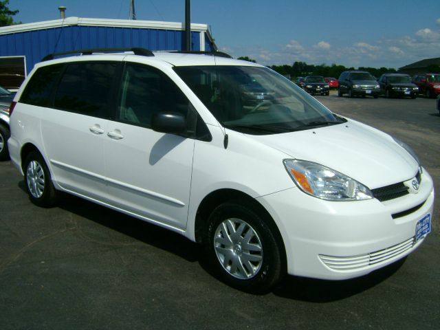 2005 Toyota Sienna S 2WD 4-spd AT