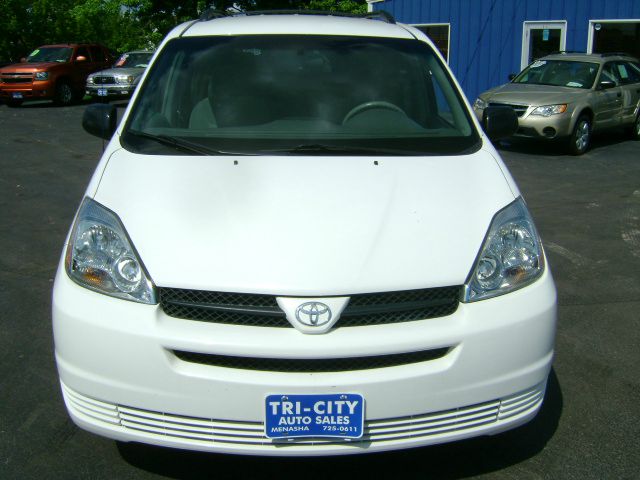 2005 Toyota Sienna S 2WD 4-spd AT