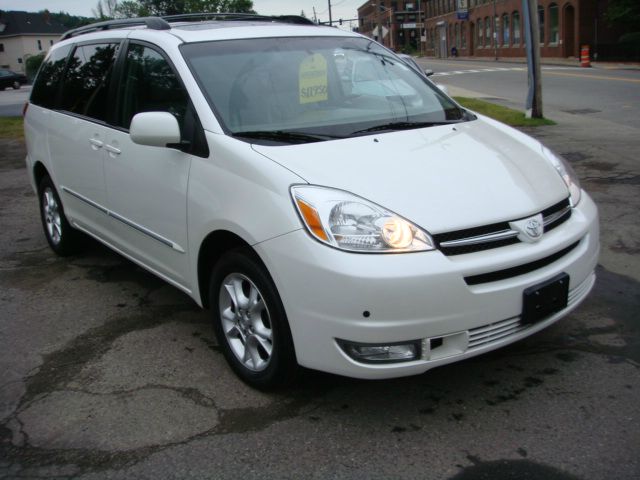 2005 Toyota Sienna XLT 4.6L 4WD