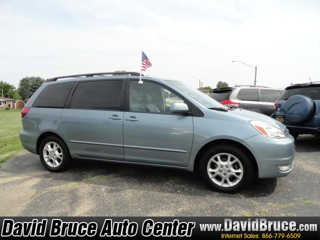 2005 Toyota Sienna SEL Sport Utility 4D