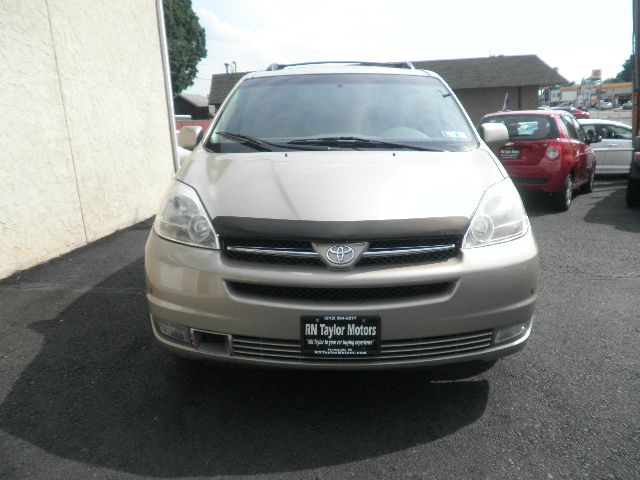 2005 Toyota Sienna Eddie Bauer 4x4