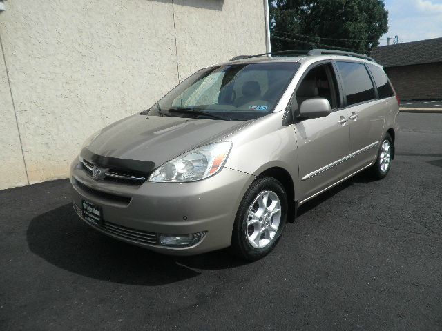 2005 Toyota Sienna Eddie Bauer 4x4