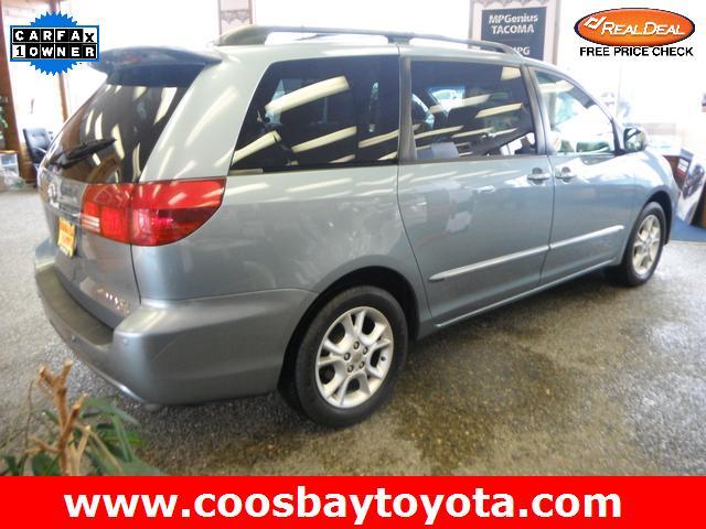 2005 Toyota Sienna Eddie Bauer 4x4