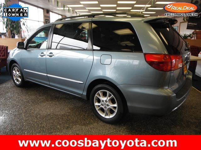 2005 Toyota Sienna Eddie Bauer 4x4