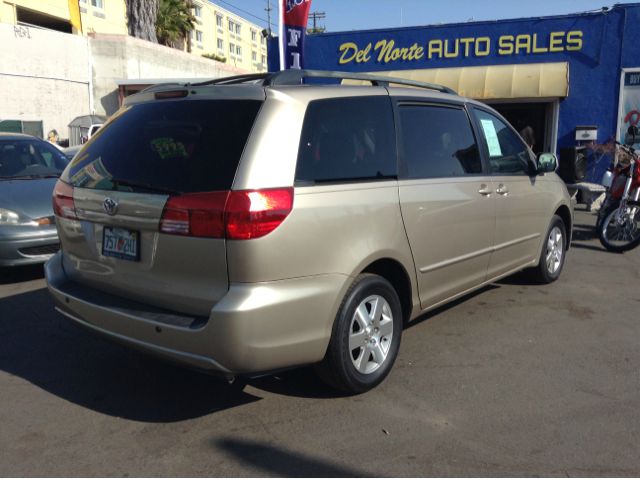 2005 Toyota Sienna SEL Sport Utility 4D