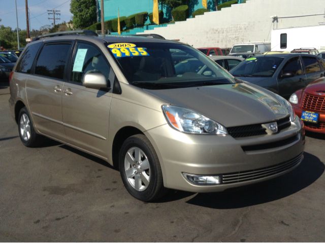 2005 Toyota Sienna SEL Sport Utility 4D