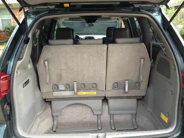 2005 Toyota Sienna SEL Sport Utility 4D