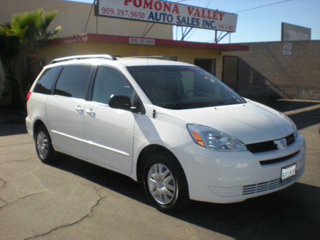 2005 Toyota Sienna S 2WD 4-spd AT