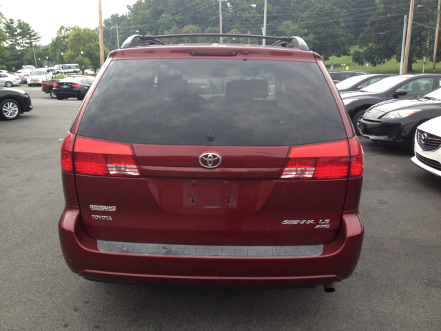 2005 Toyota Sienna 4.6L XLT Sport