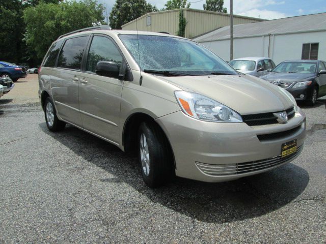 2005 Toyota Sienna S 2WD 4-spd AT