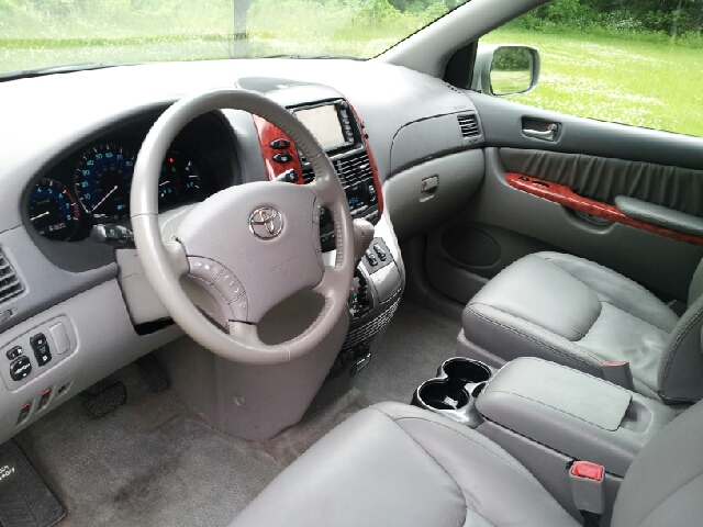 2006 Toyota Sienna XLT 4.6L 4WD