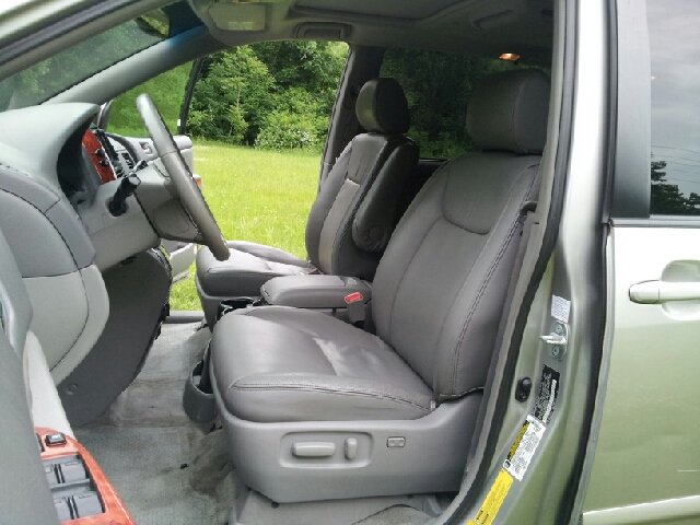 2006 Toyota Sienna XLT 4.6L 4WD