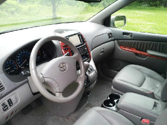 2006 Toyota Sienna XLT 4.6L 4WD