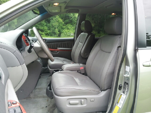 2006 Toyota Sienna XLT 4.6L 4WD