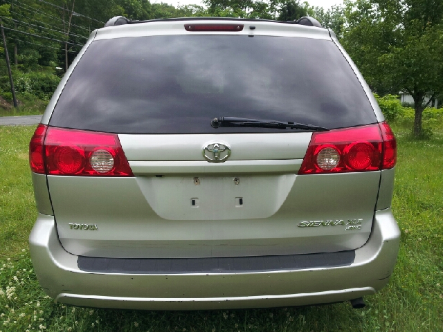 2006 Toyota Sienna XLT 4.6L 4WD