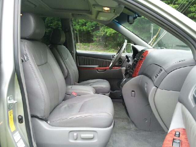 2006 Toyota Sienna XLT 4.6L 4WD