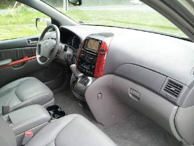 2006 Toyota Sienna XLT 4.6L 4WD