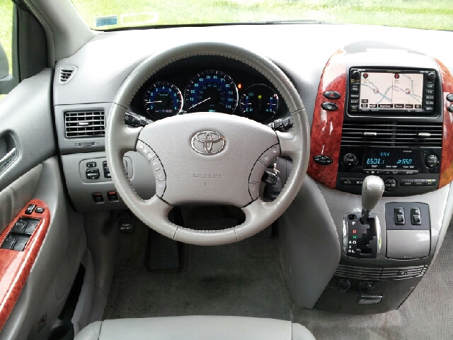 2006 Toyota Sienna XLT 4.6L 4WD