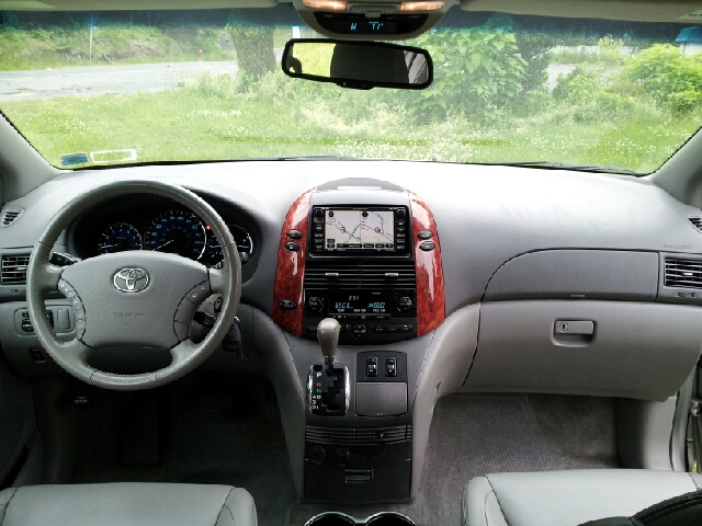 2006 Toyota Sienna XLT 4.6L 4WD