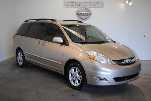 2006 Toyota Sienna SEL Sport Utility 4D