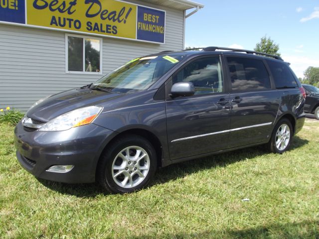 2006 Toyota Sienna 2dr Cpe E350 RWD