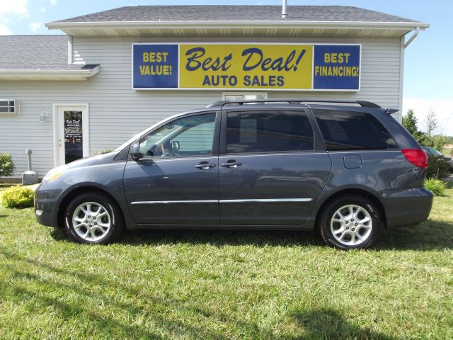 2006 Toyota Sienna 2dr Cpe E350 RWD