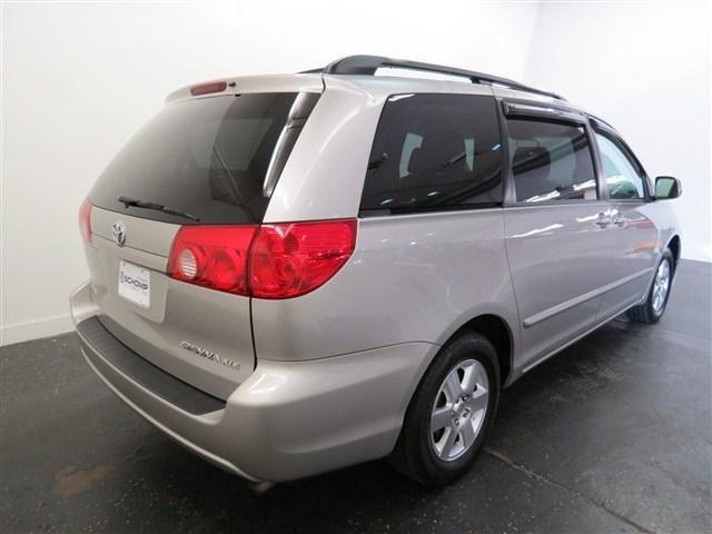 2006 Toyota Sienna SEL Sport Utility 4D