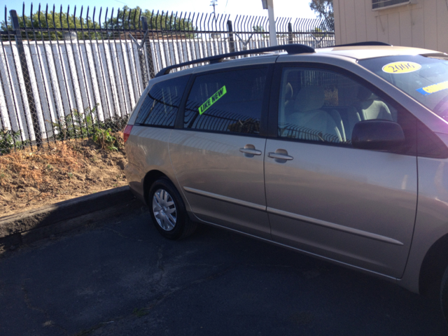 2006 Toyota Sienna XLT 4.6L 4WD