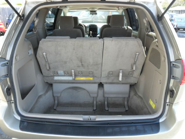 2006 Toyota Sienna XLT 4.6L 4WD