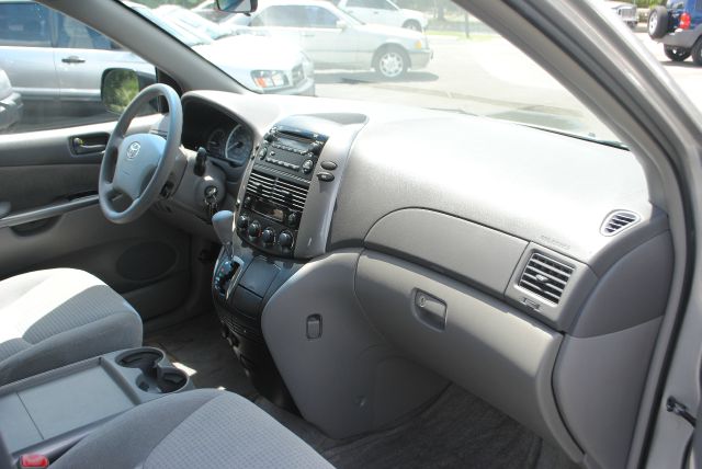 2006 Toyota Sienna XLT 4.6L 4WD