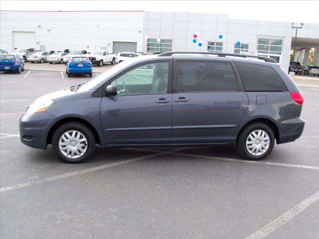 2006 Toyota Sienna X