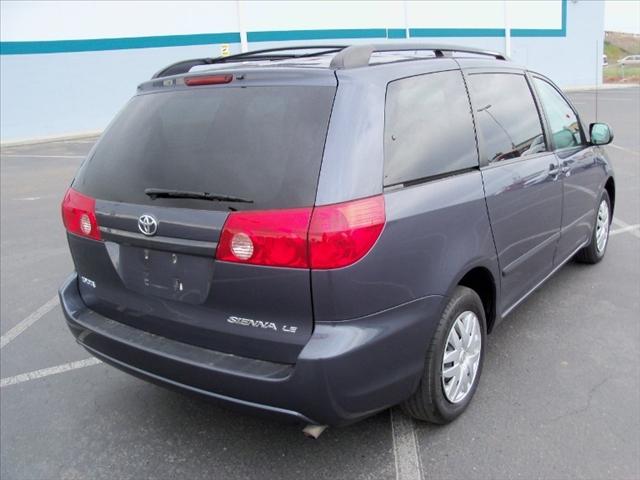 2006 Toyota Sienna X