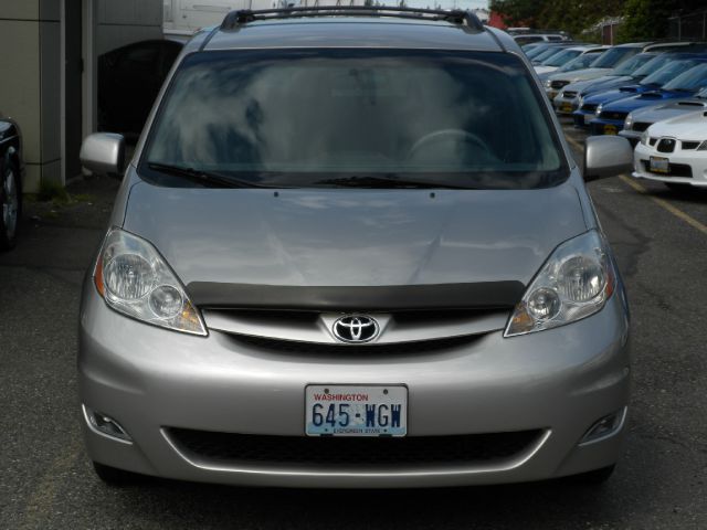 2006 Toyota Sienna SEL Sport Utility 4D