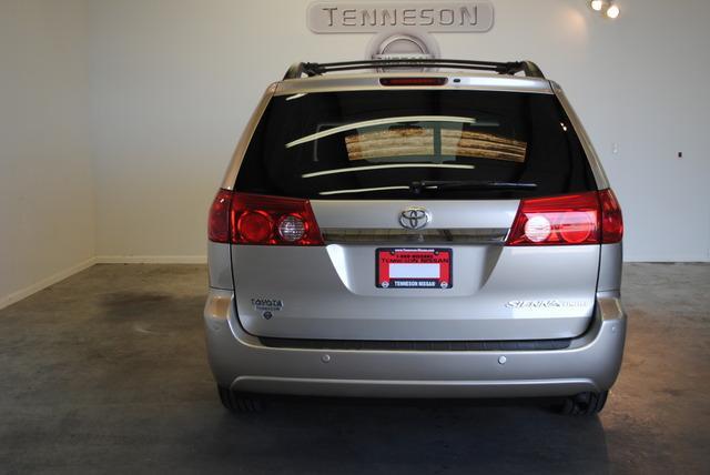 2006 Toyota Sienna SEL Sport Utility 4D