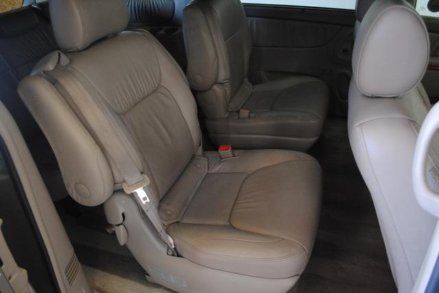 2006 Toyota Sienna SEL Sport Utility 4D