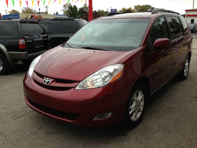 2006 Toyota Sienna SEL Sport Utility 4D