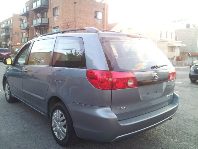 2006 Toyota Sienna XLT 4.6L 4WD