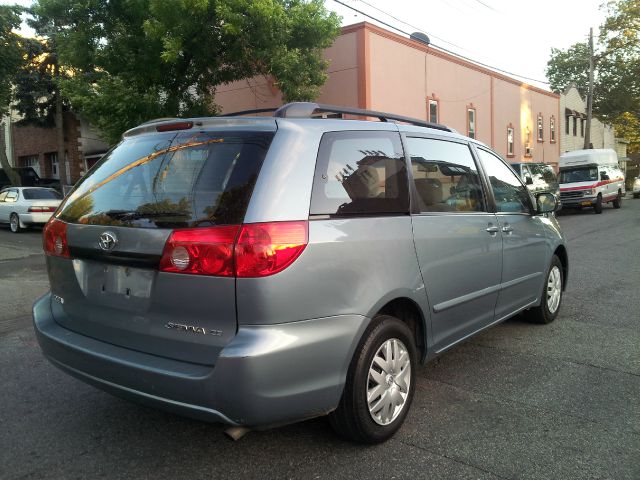 2006 Toyota Sienna XLT 4.6L 4WD